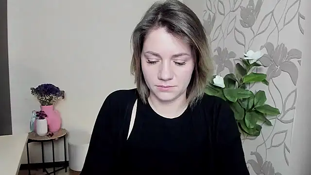 Snapshot of MariaSttone chatting on March 2025 05:00:02 PM MariaSttone online show from March 2025 05:00:02 PM
