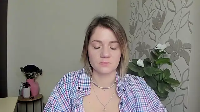 Snapshot of MariaSttone chatting on March 2025 11:14:02 AM MariaSttone online show from March 2025 11:14:02 AM