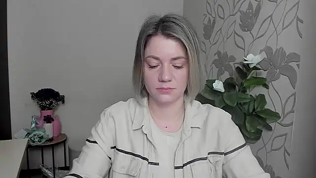 Snapshot of MariaSttone chatting on March 2025 11:19:02 AM MariaSttone online show from March 2025 11:19:02 AM