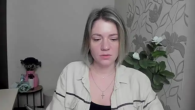 Snapshot of MariaSttone chatting on March 2025 07:28:01 PM MariaSttone online show from March 2025 07:28:01 PM