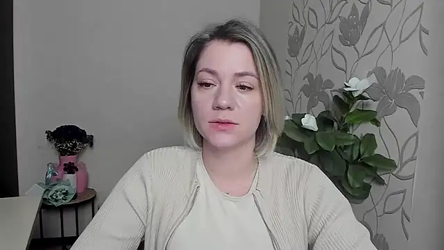 Snapshot of MariaSttone chatting on March 2025 06:32:01 PM MariaSttone online show from March 2025 06:32:01 PM