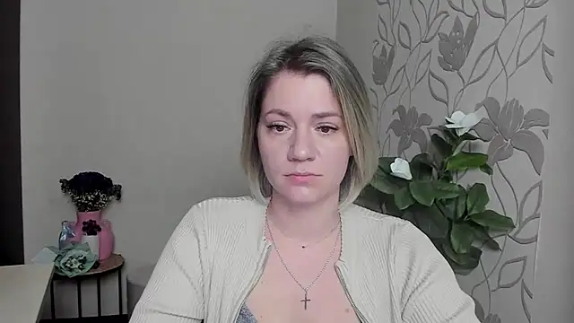 Snapshot of MariaSttone chatting on March 2025 10:17:02 PM MariaSttone online show from March 2025 10:17:02 PM