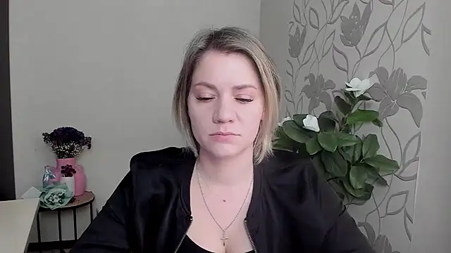 Snapshot of MariaSttone chatting on March 2025 11:52:01 AM MariaSttone online show from March 2025 11:52:01 AM