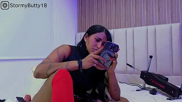 StormyButty18 online show from February 2025 01:02:02 AM