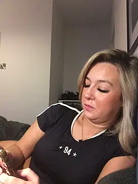 Busty-Bambi online show from March 2025 09:16:02 PM