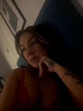 Busty-Bambi online show from September 2025 10:00:01 PM