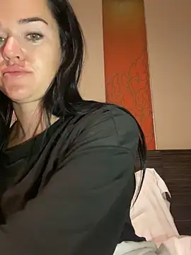 English-Chloe96 online show from October 2025 05:04:02 PM