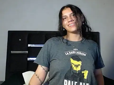 Snapshot of realshy-Stepsis chatting on May 2026 02:35:01 PM realshy-Stepsis online show from May 2026 02:35:01 PM