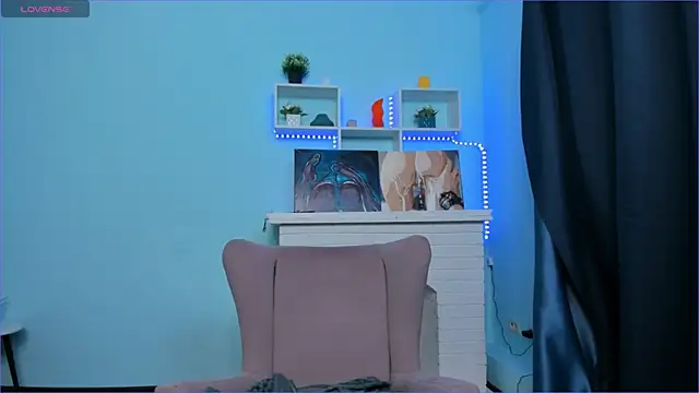 Snapshot of Crow_Diam0nd chatting on January 2025 06:53:02 AM Crow Diam0nd online show from January 2025 06:53:02 AM