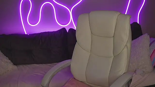 DonnaLustt online show from November 2025 10:51:01 AM