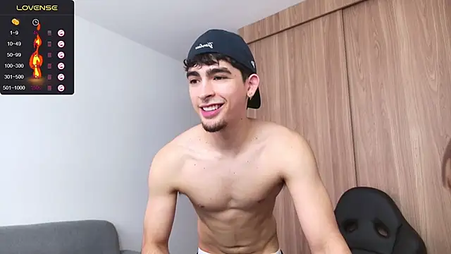 Snapshot of zenn_rush1 chatting on December 2024 02:01:02 PM zenn rush1 online show from December 2024 02:01:02 PM