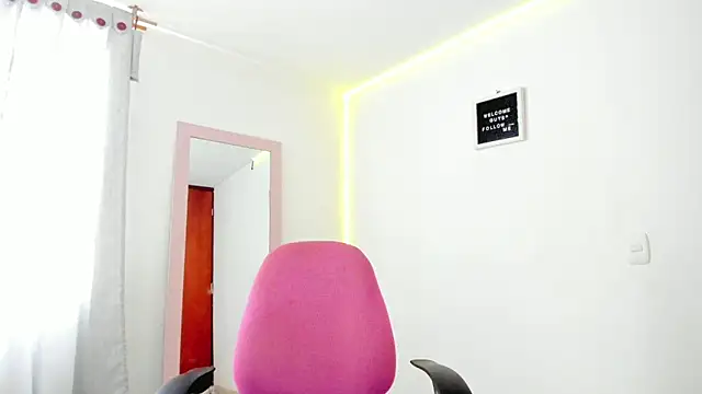 Anniie grey online show from December 2024 02:17:02 PM