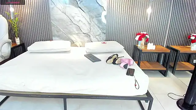 Snapshot of julietha_taylor chatting on February 2026 03:05:01 AM julietha taylor online show from February 2026 03:05:01 AM