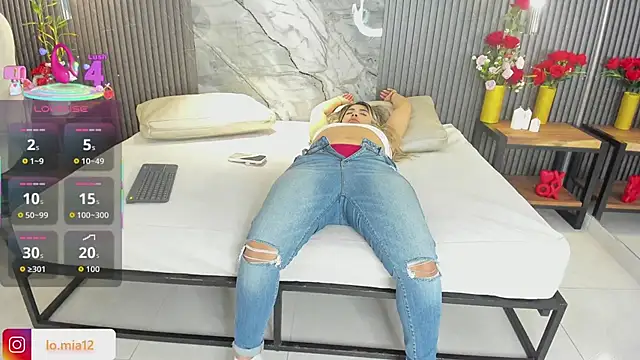 Snapshot of julietha_taylor chatting on March 2026 03:52:02 AM julietha taylor online show from March 2026 03:52:02 AM