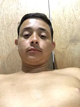 Snapshot of isacalejandroo chatting on January 2025 04:27:01 AM isacalejandroo online show from January 2025 04:27:01 AM