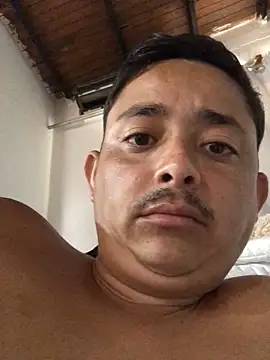 Snapshot of isacalejandroo chatting on March 2025 01:28:02 PM isacalejandroo online show from March 2025 01:28:02 PM