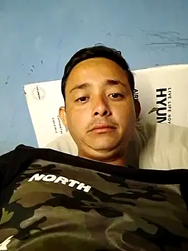 Snapshot of isacalejandroo chatting on March 2025 03:09:02 AM isacalejandroo online show from March 2025 03:09:02 AM