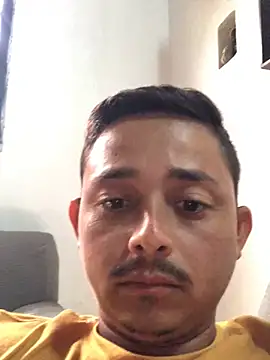 Snapshot of isacalejandroo chatting on January 2026 02:53:02 PM isacalejandroo online show from January 2026 02:53:02 PM