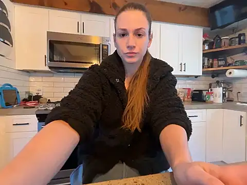 MissSwitch online show from February 2025 01:05:01 PM