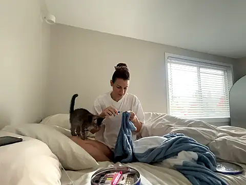 MissSwitch online show from October 2025 02:18:02 PM