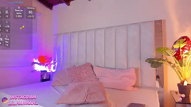 lil hanna18 online show from March 2025 06:23:01 PM