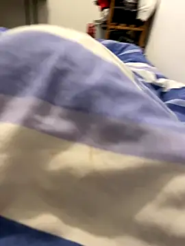 Snapshot of Lcrete chatting on October 2025 01:29:01 PM Lcrete online show from October 2025 01:29:01 PM