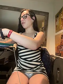 milena 23x online show from November 2025 07:00:01 AM