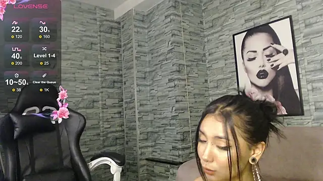  ella b online show from March 2025 06:21:02 AM