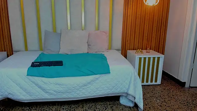 love mommy online show from March 2025 05:52:01 AM