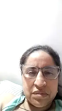 Snapshot of Yaya____11 chatting on October 2025 06:20:01 PM Yaya 11 online show from October 2025 06:20:01 PM