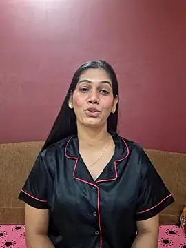 Garima G online show from November 2025 05:35:02 PM