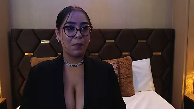 Snapshot of DevonPiers chatting on January 2025 03:07:01 PM DevonPiers online show from January 2025 03:07:01 PM