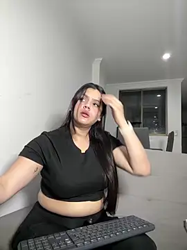 kimberlyhills1 online show from February 2025 04:39:01 AM