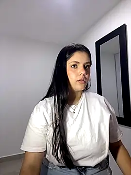 kimberlyhills1 online show from September 2025 05:00:01 AM