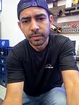 Snapshot of Alsaud1106 chatting on February 2025 07:38:01 PM Alsaud1106 online show from February 2025 07:38:01 PM