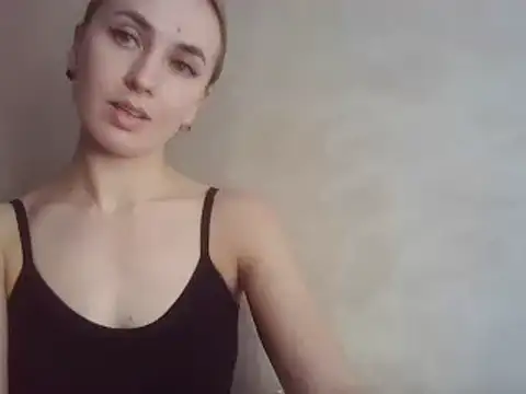 CaitlinaJayne23 online show from February 2025 12:36:01 PM