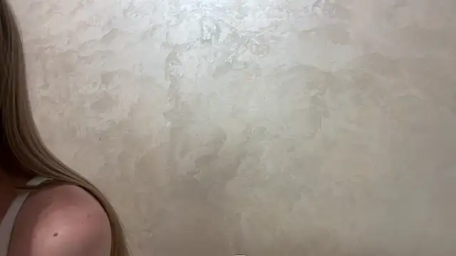 CaitlinaJayne23 online show from June 2026 06:20:02 PM