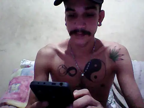 gatobranco001 online show from March 2025 05:13:01 AM