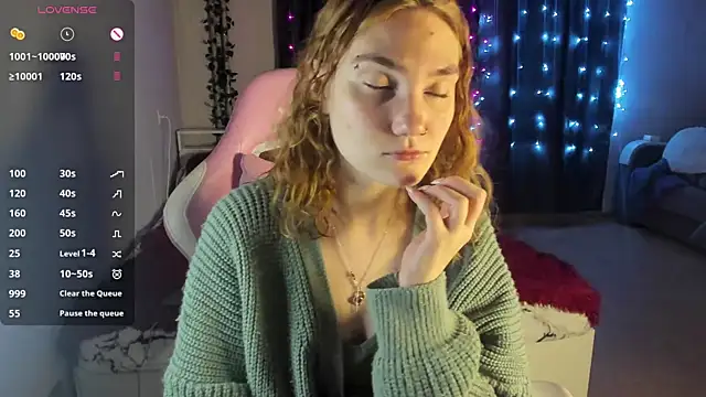 Snapshot of ReddHotPipper chatting on February 2025 01:00:01 AM ReddHotPipper online show from February 2025 01:00:01 AM