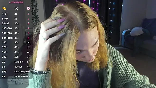 Snapshot of ReddHotPipper chatting on March 2025 01:05:01 AM ReddHotPipper online show from March 2025 01:05:01 AM