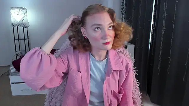 Snapshot of ReddHotPipper chatting on September 2025 02:46:02 AM ReddHotPipper online show from September 2025 02:46:02 AM