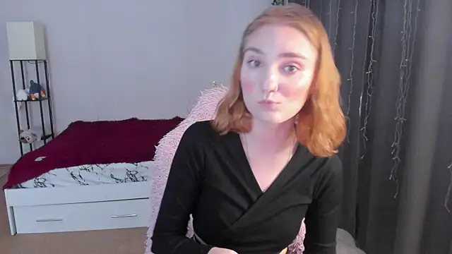 Snapshot of ReddHotPipper chatting on September 2025 02:39:02 AM ReddHotPipper online show from September 2025 02:39:02 AM