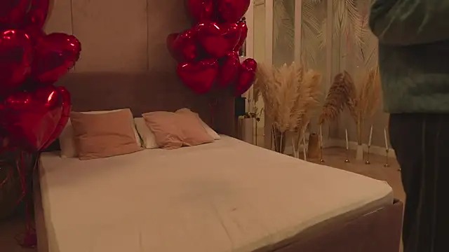 Smiley Mia online show from February 2026 05:04:01 AM