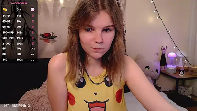 Snapshot of Moona_xx chatting on December 2024 09:24:01 PM Moona xx online show from December 2024 09:24:01 PM