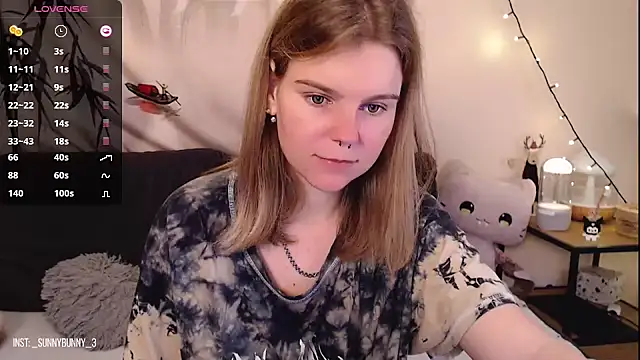 Snapshot of Moona_xx chatting on December 2024 10:36:01 PM Moona xx online show from December 2024 10:36:01 PM