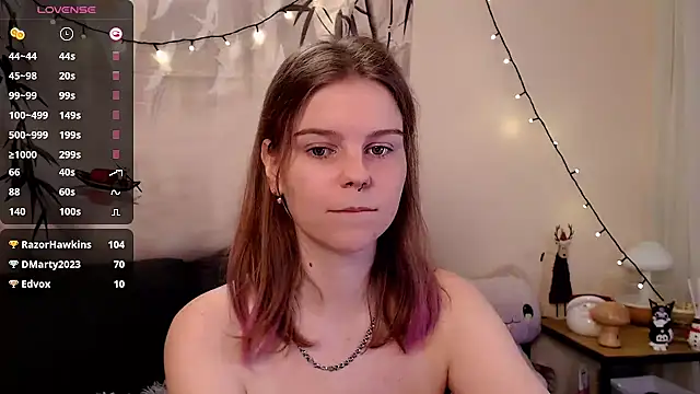 Snapshot of Moona_xx chatting on January 2025 01:06:01 AM Moona xx online show from January 2025 01:06:01 AM