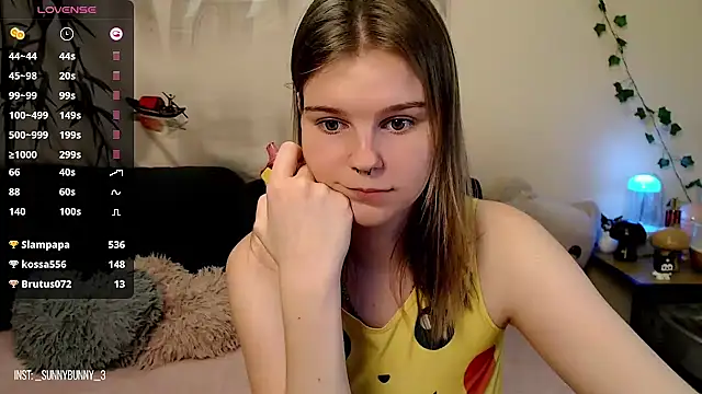 Snapshot of Moona_xx chatting on March 2025 12:31:01 AM Moona xx online show from March 2025 12:31:01 AM