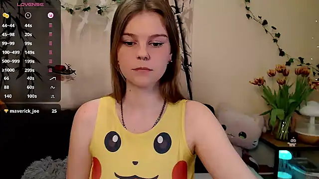 Snapshot of Moona_xx chatting on March 2025 08:04:01 PM Moona xx online show from March 2025 08:04:01 PM