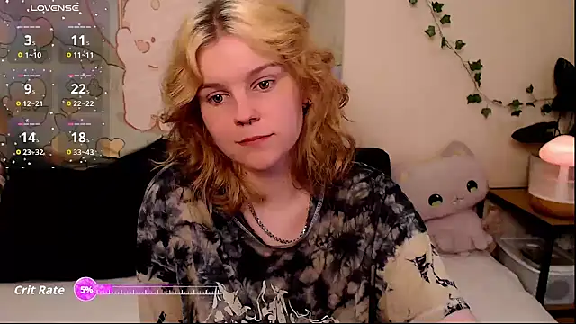 Moona xx online show from May 2026 10:49:02 PM