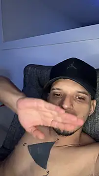Snapshot of ArturoDelgado1 chatting on April 2026 01:30:01 AM ArturoDelgado1 online show from April 2026 01:30:01 AM